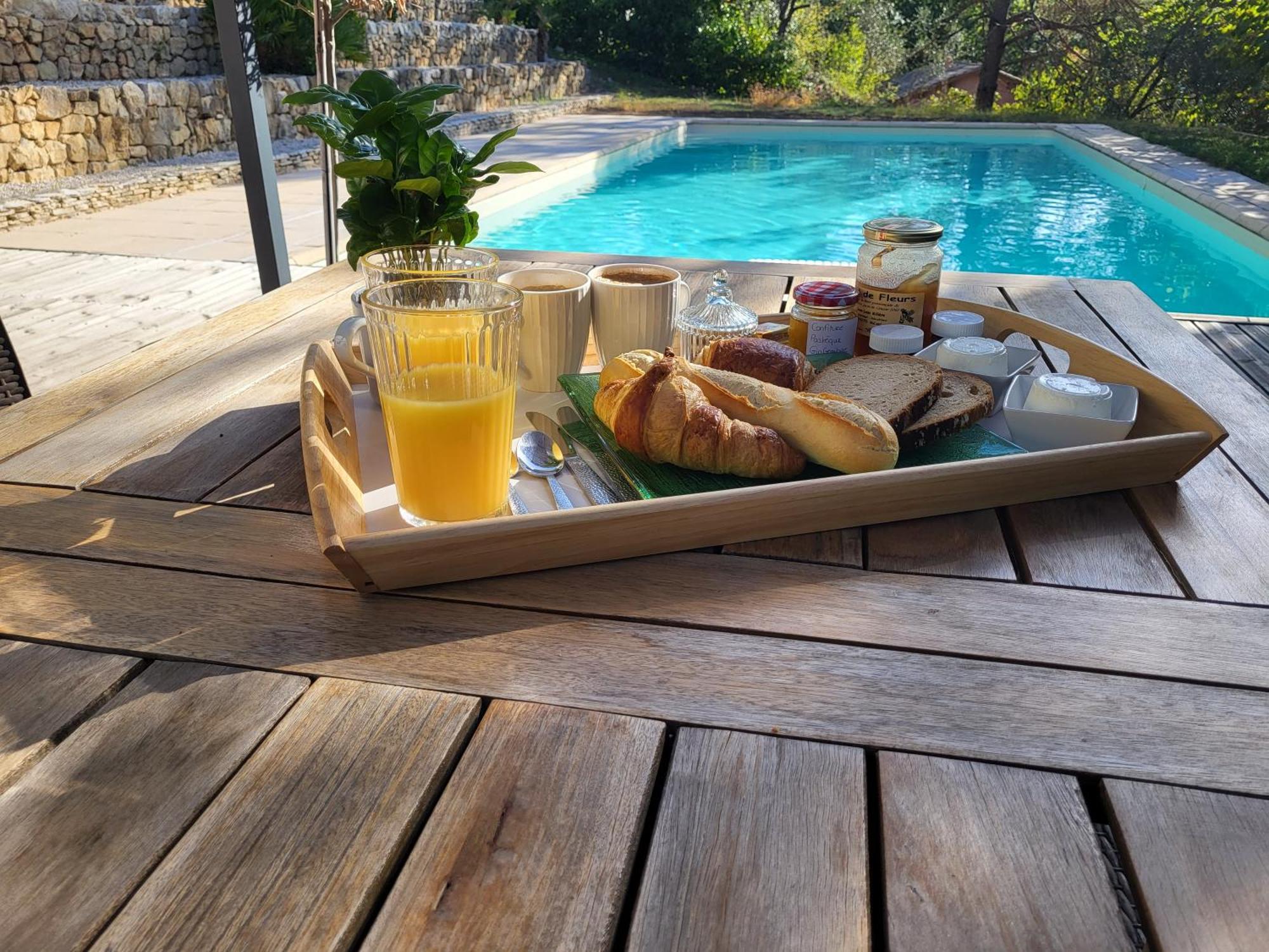 Bed and Breakfast Lou Mas Del Ranc Roquesteron Экстерьер фото